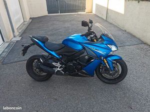 SUZUKI GSX-S 1000F
