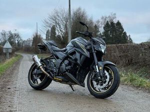 SUZUKI GSX S 750 BLACK EDITION