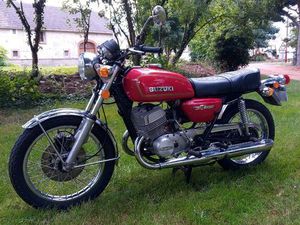 SUZUKI GT 500