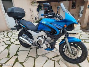 BELLE MOTO DE COLLECTION 850 TDM YAMAHA BLEUE 45000 KMS EN TRES BON ETAT