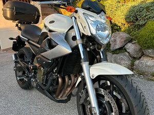 YAMAHA XJ6