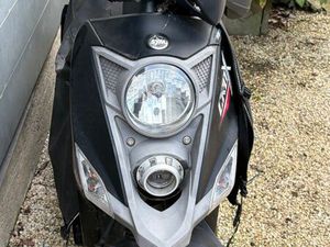 SCOOTER 50 SYM CROX 9000 KM