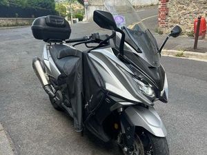 KYMCO AK 550