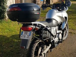 TRANSALP XL 650 V ANNÉE 2000 + TOP-CASE