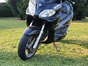 SCOOTER PIAGGIO 250 CC ÉCHANGE