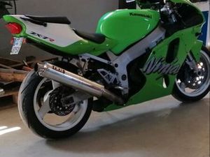KAWASAKI ZX7R