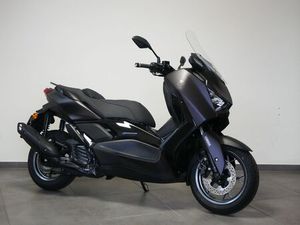 YAMAHA XMAX 125 TECH MAX + GRIFF + SITZHEIZUNG!