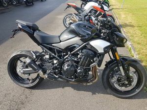 KAWASAKI Z900 UMBAU MIT BODIS