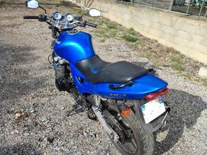 VEND KAWASAKI 750,ZR7