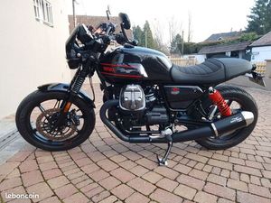 MOTO GUZZI V7 850