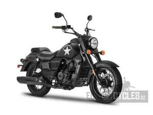 UM MOTORCYCLES RENEGADE COMMANDO 125