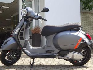 VESPA GTS 300 SUPER SPORT