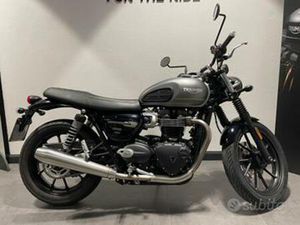 TRIUMPH SPEED TWIN 900