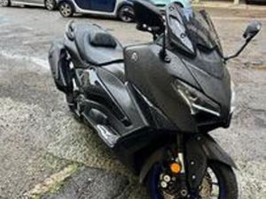 YAMAHA T MAX 560 - 2025