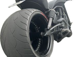 HARLEY NIGHT ROD PNEU 360