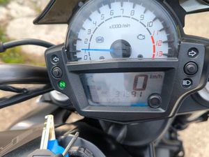 VEND MOTO KAWASAKI ER6N