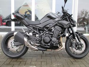 KAWASAKI Z900 MODELL 2026