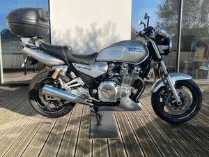 YAMAHA XJR 1300 – 1999 À CARBUS