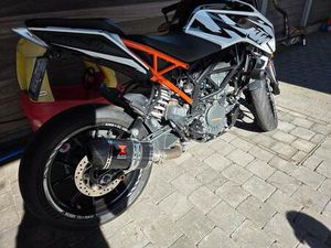 ② KTM DUKE 125