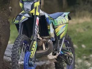 HSUQVARNA TE 300 ABRAGÃO