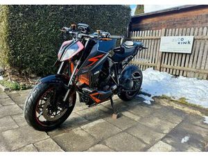 KTM 1290 SUPER DUKE R BLACK ACRAPOVIC