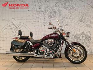 ② HONDA VTX1800F (ANNÉE DE CONSTRUCTION 2006)