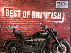 TRIUMPH ROCKET 3 GT STORM