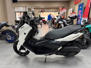 YAMAHA NMAX 125