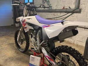 125 YZ 2024 50TH