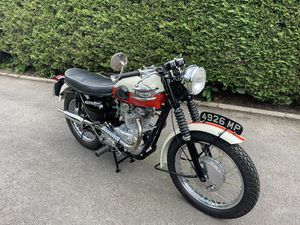 1960 TRIUMPH TR6 TROPHY