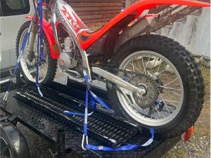 GASGAS TXT 270 – MOTO DE TRIAL + REMORQUE