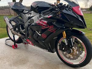 KAWASAKI ZX10 R PISTE