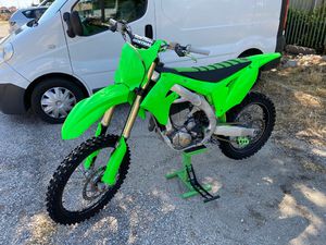 KAWASAKI KX 450F →