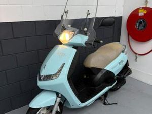 PEUGEOT VIVACITY SIXTIES 2011 4TAKT 25KM SNORSCOOTER — SCOOTERS | YAMAHA — MARKTPLAATS