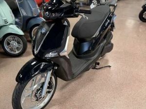 PIAGGIO LIBERTY 50 LED USB LM FAHRBAR AB 15 JAHREN