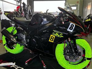 SUZUKI GSXR 1000 K7/NUR 840 RENNSTRECKEN KM/NEUE SLICKS UVM.