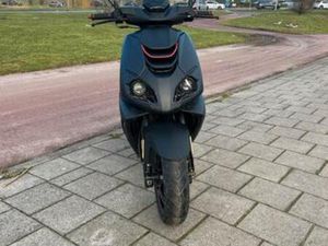 PEUGEOT SPEEDFIGHT 4 — SCOOTERS | PEUGEOT — MARKTPLAATS