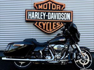 HARLEY DAVIDSON TOURING STREET GLIDE 1923