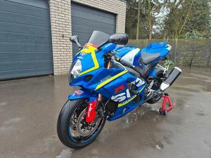 ② SUZUKI GSXR 1000 K8 37.800KM