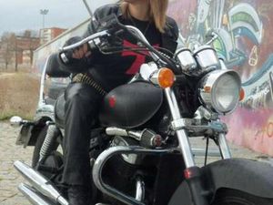 SUZUKI - INTRUDER Y GINKI