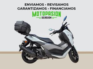 YAMAHA - NMAX