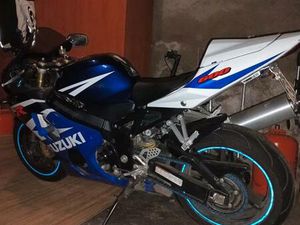 SUZUKI - GSXR600