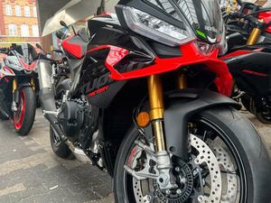 APRILIA TUONO V4 FACTORY KEIN VORFÜHRER!