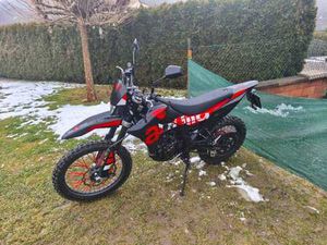 APRILIA RX 125 (2025) JAKO NOVÁ, 6200 KM