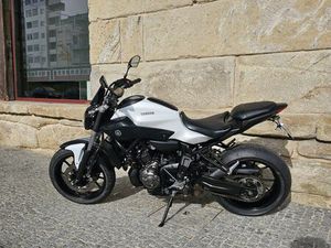 YAMAHA MT-07 ABS