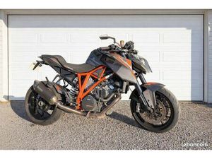 KTM 1290 SUPERDUKE R 2015