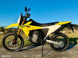 SUZUKI DR-Z4S 2025 - PARFAIT ÉTAT - DRZ4S DRZ 400 DRZ400 DRZ-4S DR-Z4 S