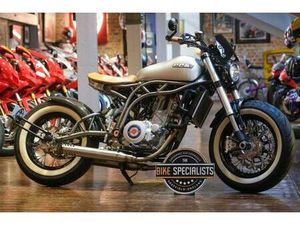 CCM SPITFIRE 600 BOBBER LIMITED EDITION