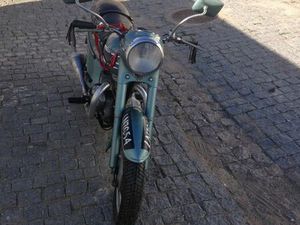 TRYUMPH 350 RESTAURADA CLASSICA CUBA