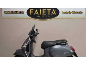 VENDO VESPA GTS 300 SUPER HPE (2018 - 19) USATA A ROMA (CODICE 9928277) - MOTO.IT